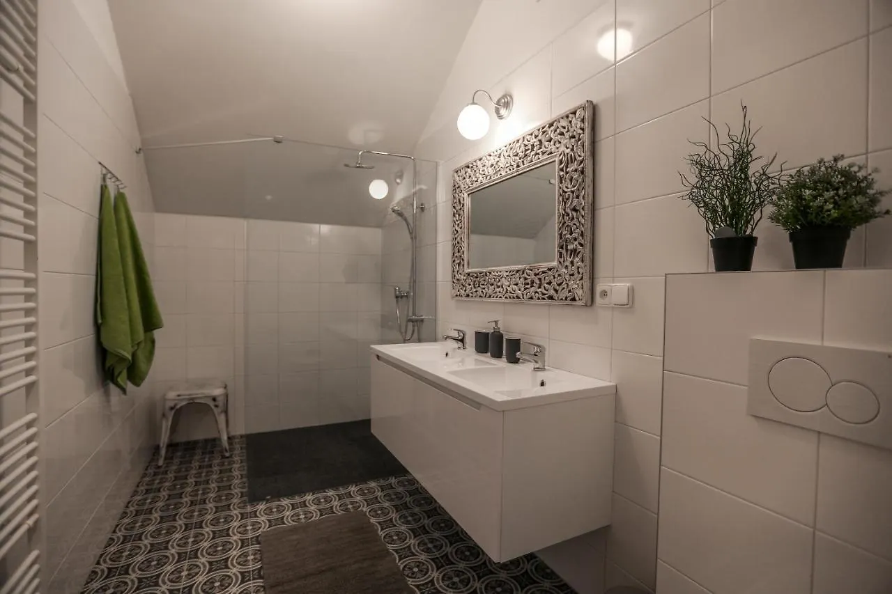 Royal Loft Jeseniova For Families And Groups Apartment Prague 0*,